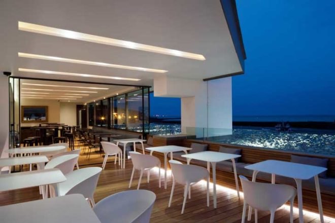 green design, eco design, sustainable design, Folkestone, England, Harbor, Rocksalt, Guy Hollaway Architects, glass curtain, rain filtration, charred larch, natural lighting, seaside, locavore