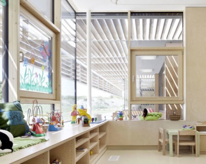 green building, green design, eco building, eco design, Europe green school,eco green school, green kindergarten design,Austrian green kindergarten, eco school, green school, daylighting in school, classroom skylight, open school floor plan, earth tube,