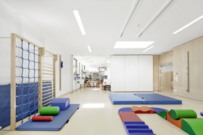 green building, green design, eco building, eco design, Europe green school,eco green school, green kindergarten design,Austrian green kindergarten, eco school, green school, daylighting in school, classroom skylight, open school floor plan, earth tube,