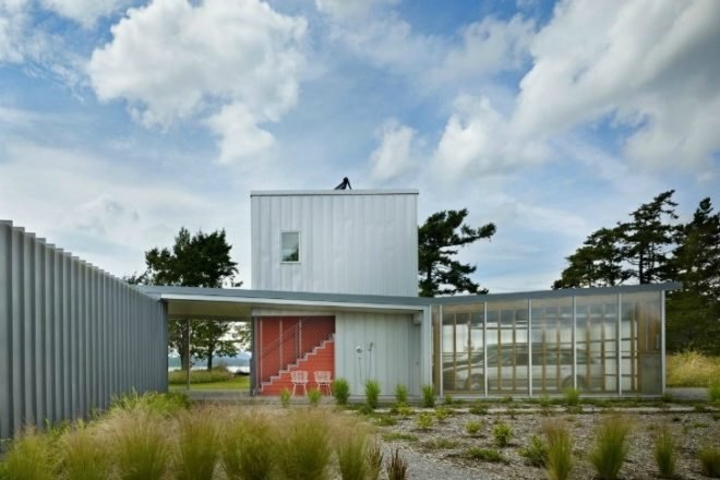Roundy Residence, Miller Hull Partnership, green home, solar hot water, solar passive design
