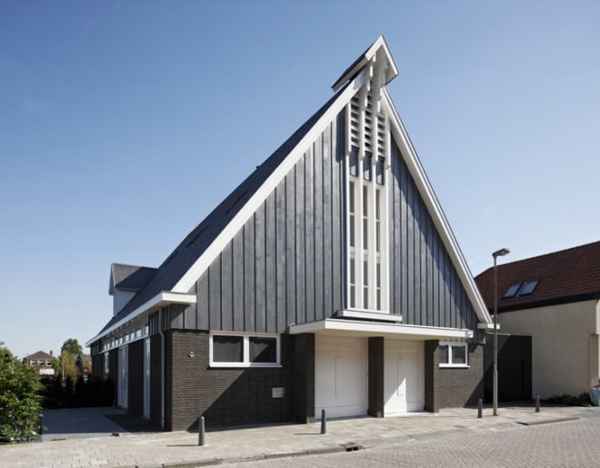 Ruud Visser, Water Tower Meerkerk, House in a Church, sustainable design, green design, green renovation, sustainable building, eco architecture, netherlands, ruud visser architects, ruud visser interview, green building, recycled materials, adaptive reuse