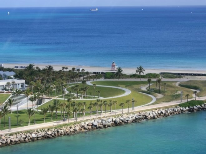 South Pointe Park, Hargreaves Associates, urban green space, hurricane resistant, park, south beach, florida