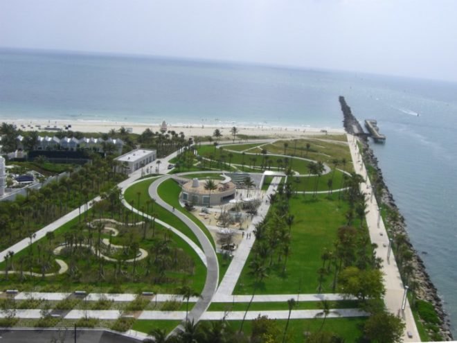 South Pointe Park, Hargreaves Associates, urban green space, hurricane resistant, park, south beach, florida