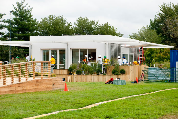 green design, eco design, sustainable design, Florida International University, perFORM[D]ance House, Paul Rudolph, glazing system, Louvers, photovoltaic roof, Solar Decathlon, Murphy Bed