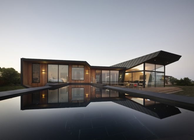 energy efficiency, green design, sustainable design, eco design, Australia, passive design, glazing, solar gain, bucolic landscape, origami-shaped
