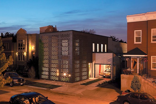 Chicago horse stable, Reused building, Chicago Studio Gang House,contemporary brick house, Chicago modern house. Chicago green home,studio gang architects, Brick eco facade,