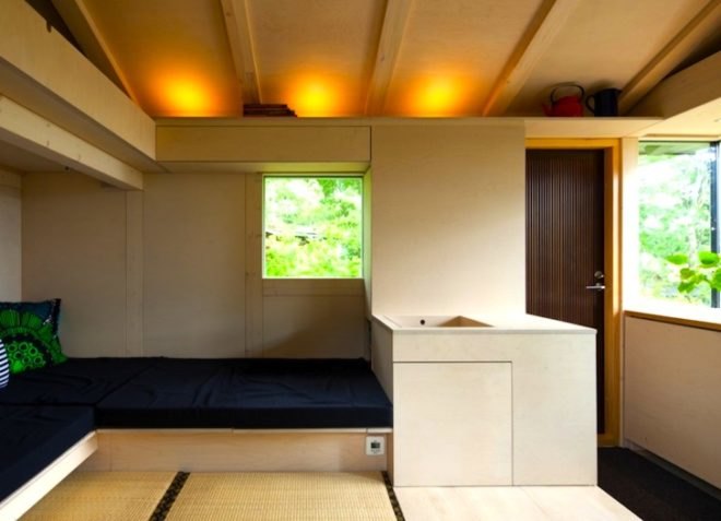 minimalist, light footprint, low carbon footprint, sustainable building, solar power, seaside, city cottage, Helsinki, Finland, urban life, Palva family, Verstas Architects, green design, sustainable design, eco-design