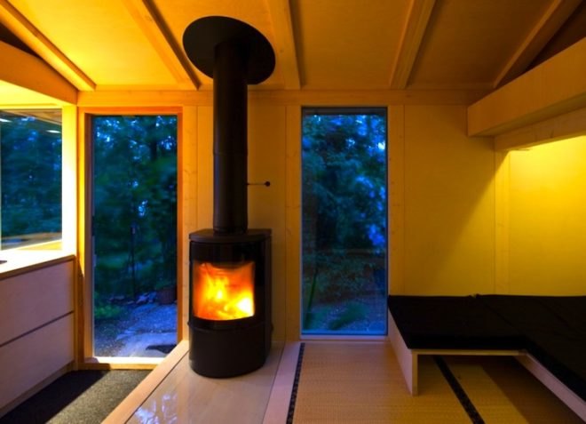 minimalist, light footprint, low carbon footprint, sustainable building, solar power, seaside, city cottage, Helsinki, Finland, urban life, Palva family, Verstas Architects, green design, sustainable design, eco-design