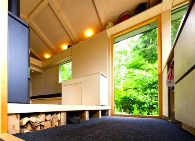 minimalist, light footprint, low carbon footprint, sustainable building, solar power, seaside, city cottage, Helsinki, Finland, urban life, Palva family, Verstas Architects, green design, sustainable design, eco-design