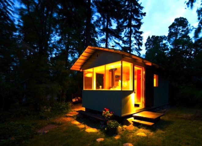 minimalist, light footprint, low carbon footprint, sustainable building, solar power, seaside, city cottage, Helsinki, Finland, urban life, Palva family, Verstas Architects, green design, sustainable design, eco-design