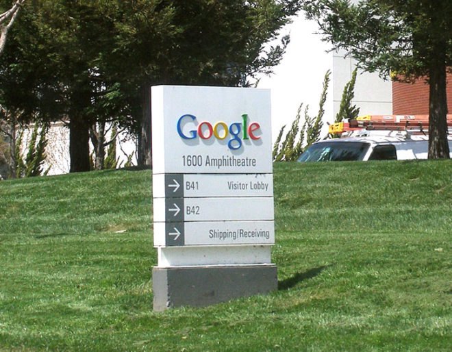 google energy use, google mail energy use, google corporation, google, internet energy use, carbon neutral, carbon neutral businesses, server energy use