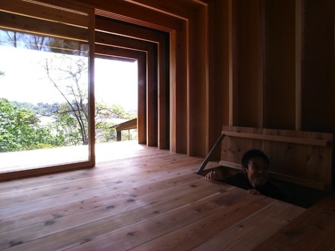 Koji Kakiuchi, hut, nara, japan, torri corridor, green design, eco-design, sustainable design, small footprint, charred timber, japanese cedar, sheltered terrace