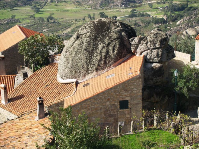 green design, eco design, sustainable design, Monsanto, Lusitanian, Portugal, mountain village, Manueline doors, historic village, Serra da Estrela