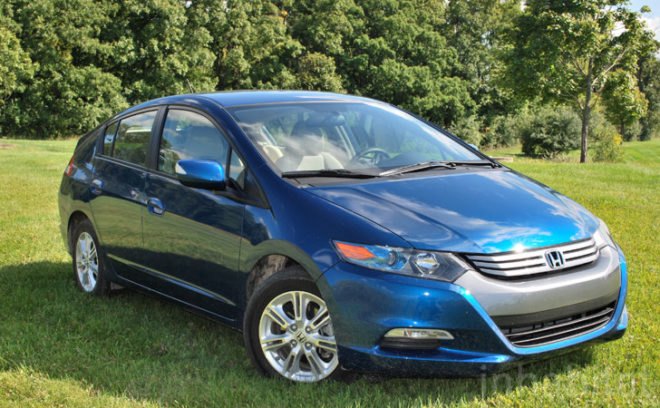 Honda Insight, test drive, Inhabitat test drive, Honda hybrid, Honda Insight hybrid, electric hybrid, electric vehicle, electric car, green transportation, green automotive design, alternative transportation, Laura K. Cowan, Transportation Editor, Laura Cowan