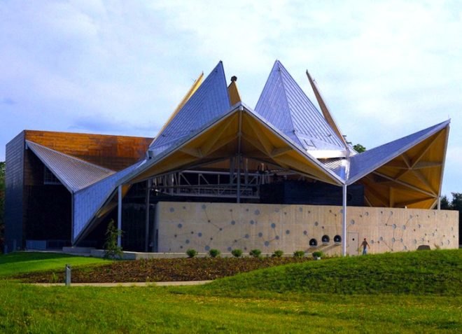 green building, eco-design, sustainable design, green design, Starlight Theater, Studio Gang Architects, Rockford Illinois, origami, petal-like panels