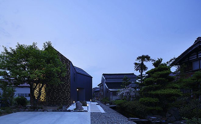 green design, eco design, sustainable design, AE5 partners, louver facade, House M, Japan, Kura, skylights, mathematical architecture