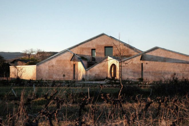 Sustainable Building,green roof,energy efficiency,biomimicry,spanish design,leon province,insultaion,energy efficiency,cool house,bioclimaric architecture