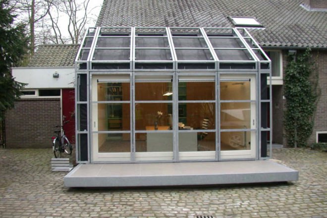 green design, eco design, sustainable design, Eindhoven, Studio R-1, Architecten en|en, metal skin facade, home office Hugo de Ruiter
