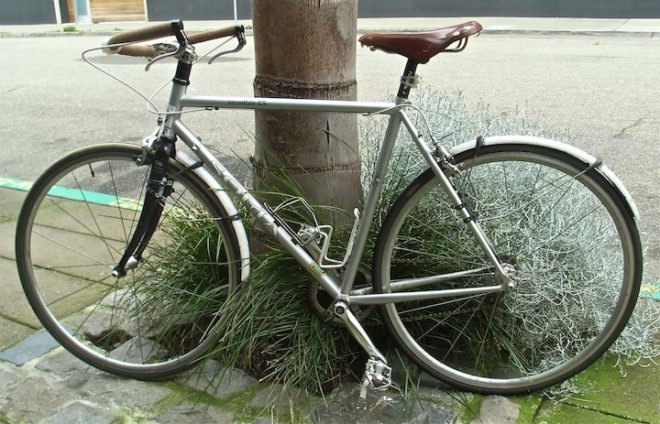 green design, environmental design, environment, sustainable design, sustainable living, green living, eco habitat, eco conscious, green infrastructure, infrastructure, green transportation, co2, climate change, green technology, eco art, bicycle, bicycle maintenance, fall riding, fall weather, rainproof, waterproof, gloves, fenders, brakes, localize, recycle, diy, pedal revolution, san francisco, sf, bikeshare, urban transportation, city cycling, preparedness, homemade, fixed gear, fixie, bike pads, fenders, LED, HID, toe clips, bike, single speed, road bike, cruiser, bikonomics, bicycle