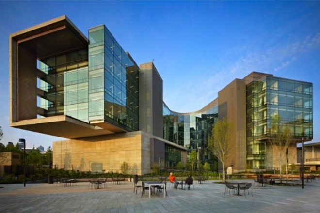 Bill and Melinda Gates Foundation, NBBJ, seattle, leed platinum, green roof, rainwater collection, energy efficient design,
