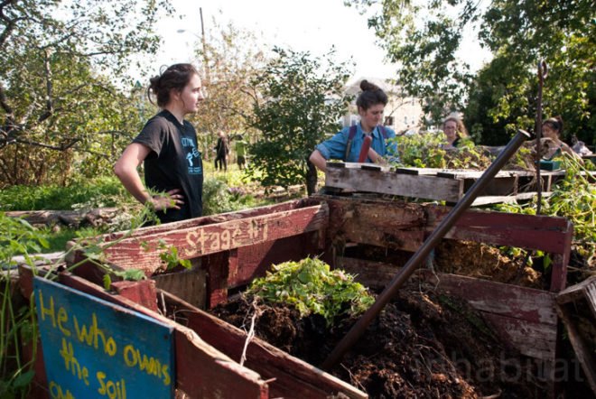 A Better World by Design; City Farm; urban agriculture; Southside Community Land Trust; CSA; Community Land Trust; community; land trust; urban; agriculture; urban landscape; green space; eco-farm; foreclosure; plots; garden; urban gardening; sustainability; farmers market; farmers markets; produce; plants; crops; food; food system; food systems; farming; farmer; farmers; urban farm; urban farming; crop production; self-sufficiency; energy efficient; energy efficiency; greenhouse; solar panel; solar panels; compost; composting; education; educational