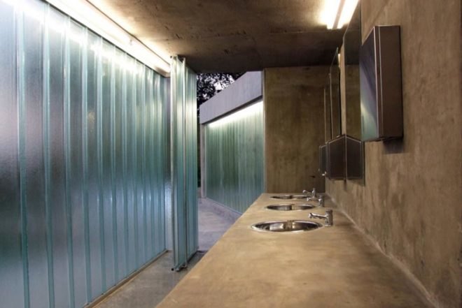 Urban design,Sustainable Building,social design,Green Lighting,Daylighting,public toilets,green roof,green roof urban design,U-shaped glass,inclusive design,argentina,argentine design,parana river,rosario city,park building,disable children,cement