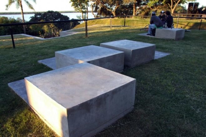 Urban design,Sustainable Building,social design,Green Lighting,Daylighting,public toilets,green roof,green roof urban design,U-shaped glass,inclusive design,argentina,argentine design,parana river,rosario city,park building,disable children,cement