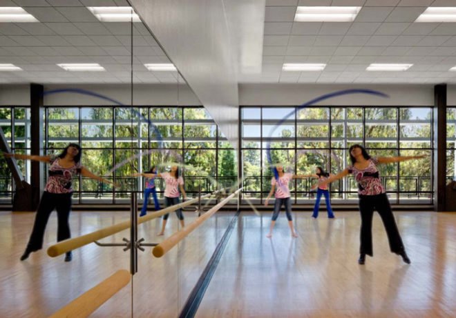 ELS Architects and Urban Design,Bay area swimming pool, green public facility design,Solar thermal heated pool, Urban recration center green design, eco center, Oakland sports center,LEED Silver, LEED recreation center,