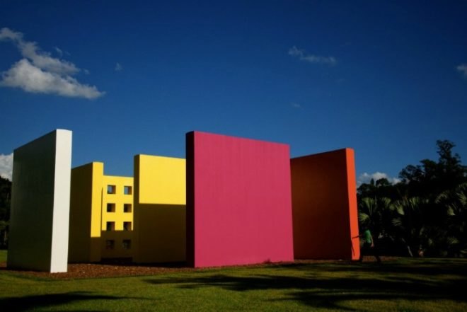 botanical garden art park, brazil countryside art, inhotim, brazil art park, roberto burle marx, minas gerais art park, bernardo paz, estate contemporary art park brazil