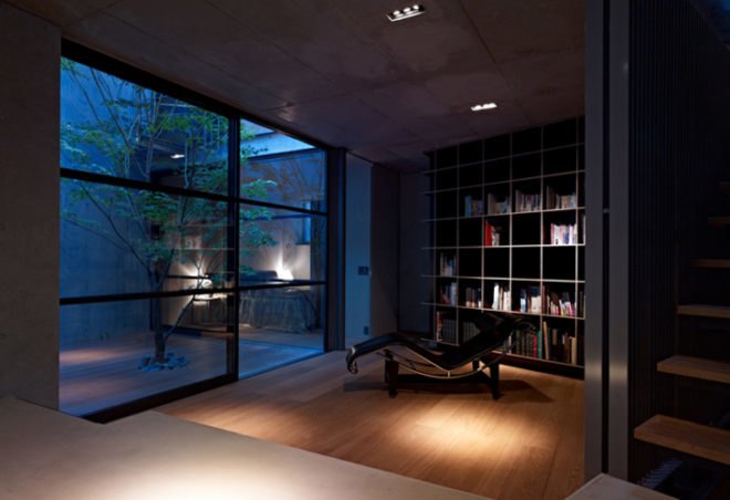 green design, eco design, sustainable design, redesign, Keiji Ashizawa, 2 family home, Tokyo, roof garden, louver fence, lightwell