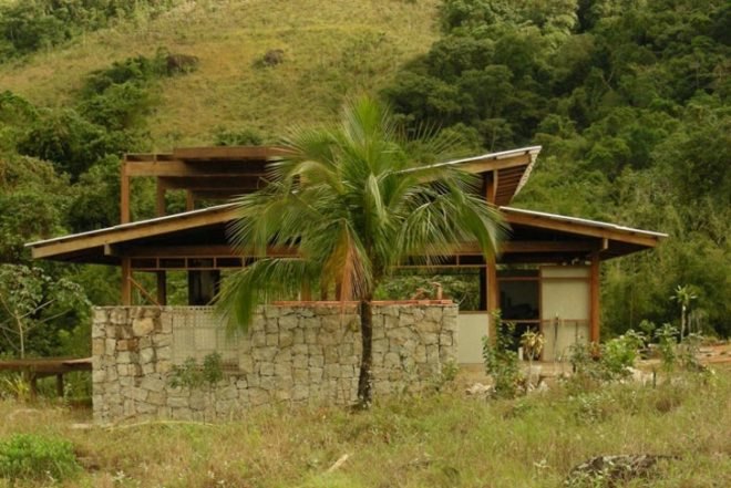 Sustainable Materials,Sustainable Building,Green Resources,Green Materials,Green Lighting,Green Holidays,Brazilian design,local certified wood,local materials,sea views,wooden deck,natural light,tetra pak,t plak,recycled tetra pak cartons