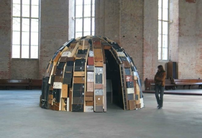 Speaker Sculptures, Benoit Maubrey, recycled speakers, recycled materials, eco art, speaker wall