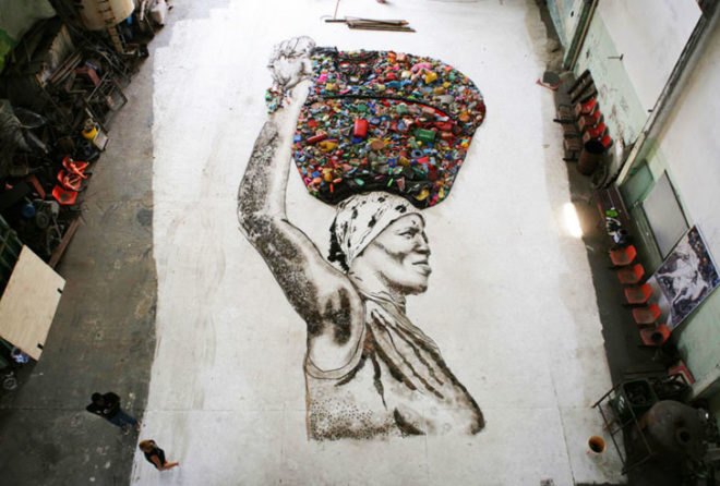 green design, eco design, sustainable design, Vik Muniz, PS 1, WASTE LAND documentary, found materials, Brazil, Rio de Janeiro, photography, garbage sculptures, landfills, Jardim Gramacho Landfill