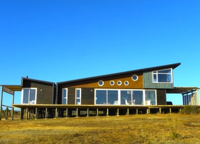 Y-House, solar power, renewable energy, high-performance windows, glazing, fireplace, rainwater harvest, passive design, green design, sustainable design, Chile, Plus Arquitectura, eco-design