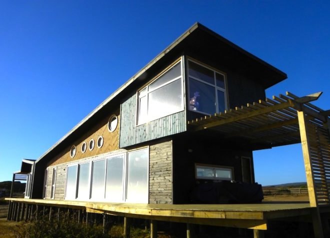 Y-House, solar power, renewable energy, high-performance windows, glazing, fireplace, rainwater harvest, passive design, green design, sustainable design, Chile, Plus Arquitectura, eco-design