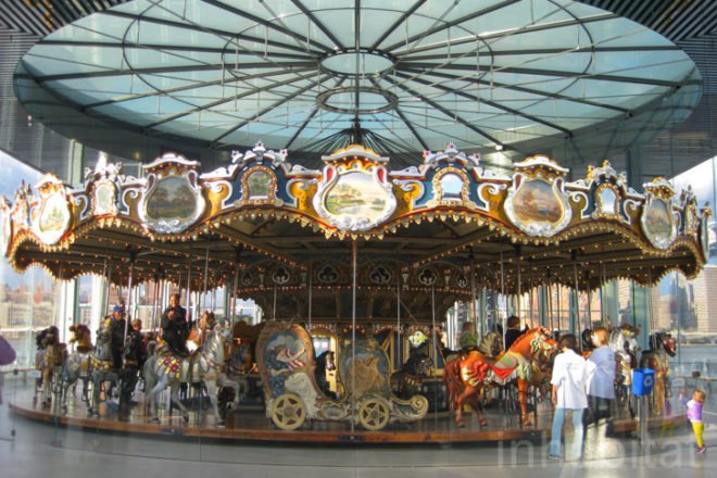 jane's carousel, brooklyn bridge park carousel, brooklyn bridge park, jane walentas, janes carousel nyc, historic carousel, new york city carousel, jean nouvel, jean nouvel pavilion