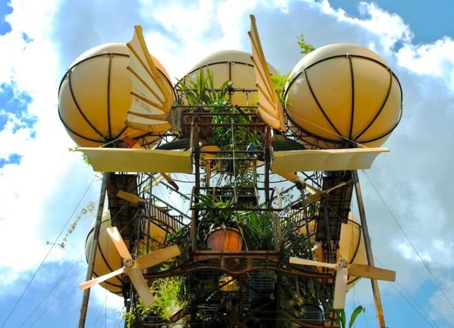La Machine, Alternative Energy, Aeroflorale II, Bauhaus Color Festival, green design, eco-design, sustainable design, flying objects, propellers, alternative energy, hanging garden, Germany, botanical expedition, flora, Vladimir Tatlin