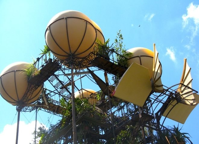 La Machine, Alternative Energy, Aeroflorale II, Bauhaus Color Festival, green design, eco-design, sustainable design, flying objects, propellers, alternative energy, hanging garden, Germany, botanical expedition, flora, Vladimir Tatlin