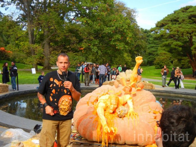 biggest pumpkin, botanical gardens, bronx, fall, fall events, fall events nyc, jim bryson, Jim Bryson biggest pumpkin in the world, New York botanical gardens, news, ny botanical gardens, nyc, nyc events, pumpkin, pumpkin carving, pumpkin events, world’s largest pumpkin, ray villafane