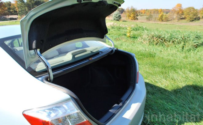 Honda Civic Hybrid, test drive, Inhabitat test drive, Civic hybrid, hybrid vehicle, hybrid car, Laura K. Cowan, green automotive design, green transportation, alternative transportation