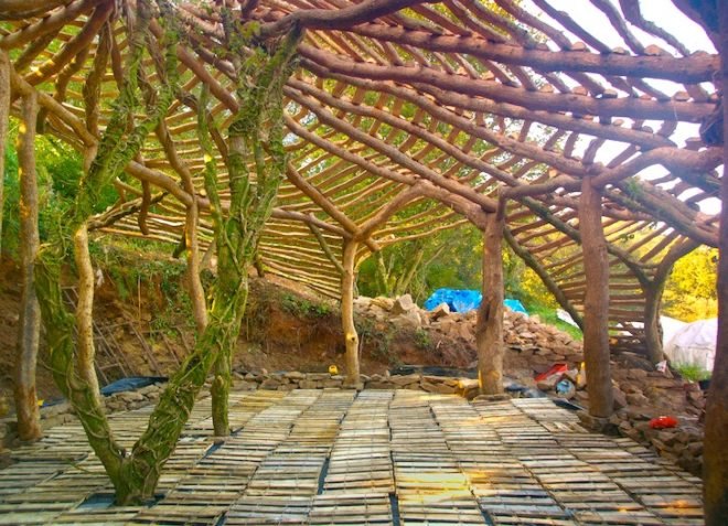 Hobbit House, Simondale, green building, eco-design, sustainable design, green design, Wales, green roof, thermal massing, straw bales, natural lighting, natural materials, green materials, compost toilet, solar panels, reclaimed wood,