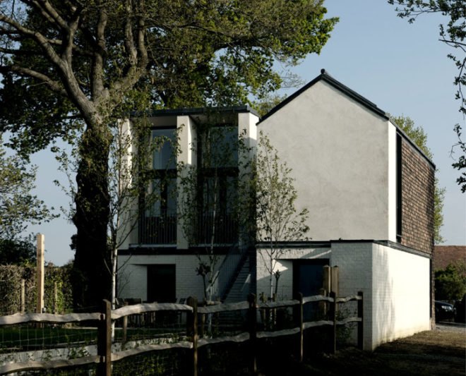 green design, eco design, sustainable design, Adam Richards architects, Recycled clay tiles, geothermal energy, geothermic pump, rainwater harvesting, Sussex, England, Mission Hall