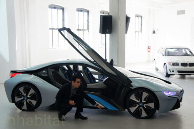 bmw i3, bmw i8, bmw hybrid, bmw electric car, electric vehicle, hybrid vehicle, hybrid-electric vehicle, bmw green car, green transportation, all-electric bmw, i3, i8, bmw i3 photos, bmw i8 photos, electric car, hybrid car, sustainable transportation, eco vehicle