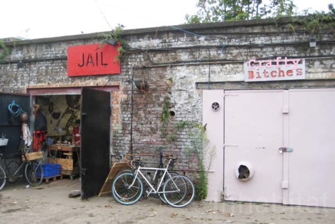 Sustainable Food,Recycled Materials,Green renovation,green Interiors,green furniture,Prefab Housing,wooden shed,vintage furniture,outdoor cinema,outdoor silent cinema,recycled pallets,parachute umbrella,recycled parachute