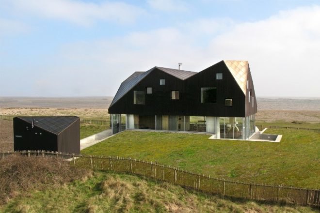 Dune House, Jarmund Vigsnæs Architects, living architecture, eco tourism, suffolk, uk, vacation house, daylighting