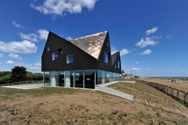 Dune House, Jarmund Vigsnæs Architects, living architecture, eco tourism, suffolk, uk, vacation house, daylighting