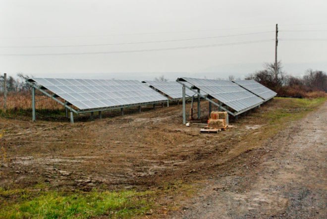 Groundswell Center for Local Food and Farming; sustainable living; EcoVillage at Ithaca; New York New York State; sustainable housing; co-housing; shared housing; common house; Inhabitat; upstate New York; Finger Lakes region; solar panels; energy efficient; compost toilet; intentional community; CSA; community supported agriculture; green living; green housing; Joan Bokaer; Liz Walker; alternative living; solar energy; PV panels; work teams; passive solar; green architecture; sustainable architecture