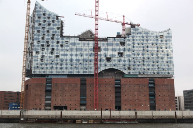 Elbphilharmonie, Herzog & de Meuron, Hamburg, Germany, HafenCity, concert hall, starchitecture,