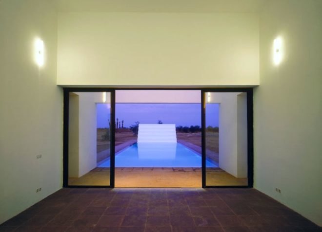 Guilhem Eustache, Belgian, Marrakech, Morocco, natural materials, locally-sourced materials, green building, sustainable home, sustainable development, atlas mountains, green design, sustainable design, eco design, clay, tadelakt, solar gain, minimalist