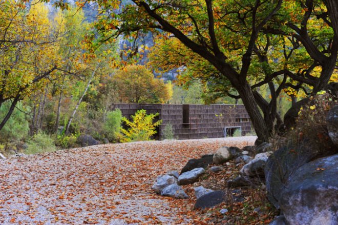 green design, eco design, sustainable design, Li Xiaodong, brise soleil, Liyuan Library, China, timber stick facade, firewood facade, Huarirou, Beijing, glazed windows